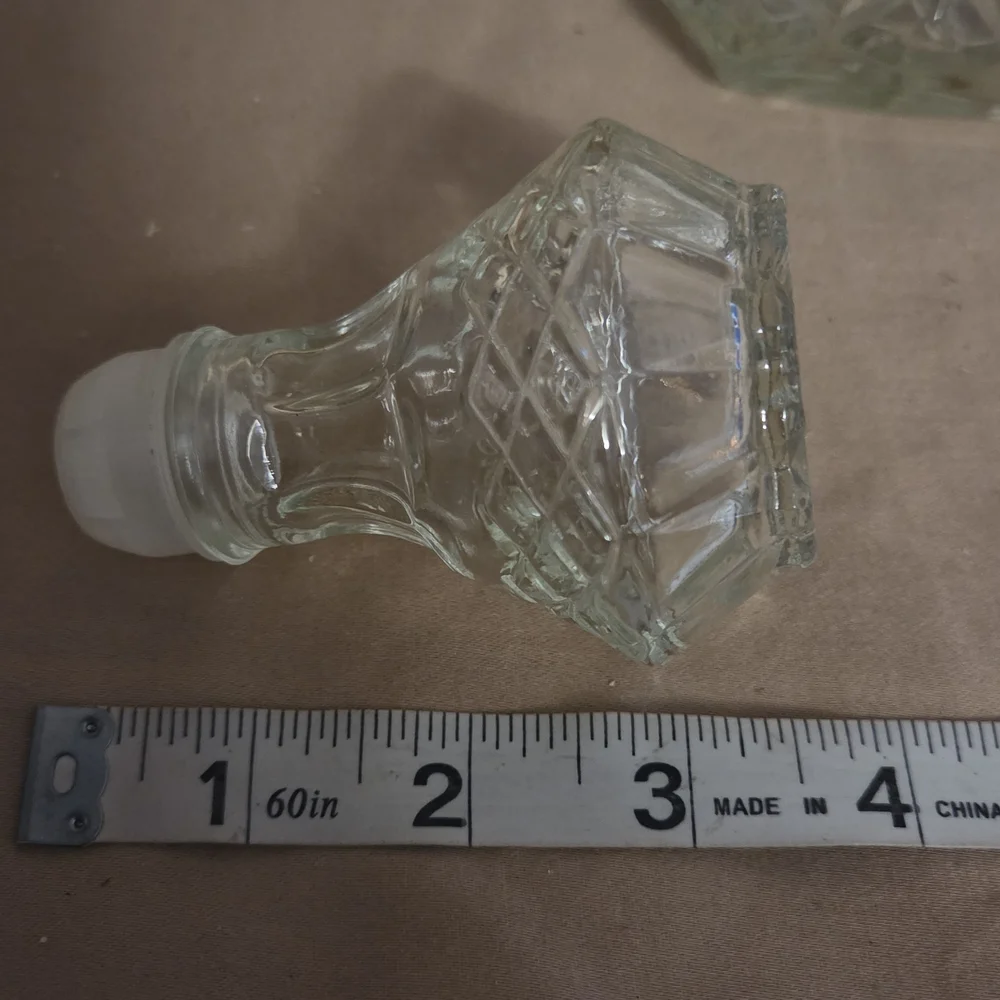 Vtg Libbey Cambridge Diamond Cut Clear Glass Decanter & Stopper 14